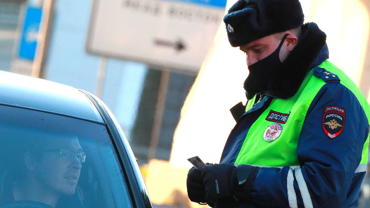 Окупанти на Кримському мосту перевіряють всі авто та пасажирів, як в аеропорту